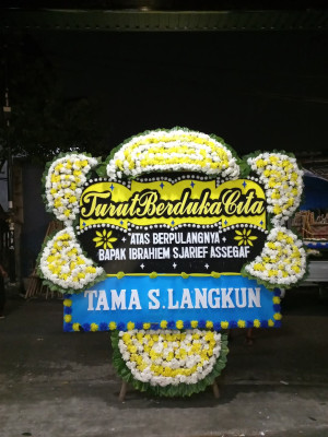 Papan Bunga Duka di Binawidya